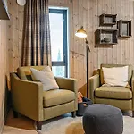 4 Star Holiday Home In Favang בית נופש Favang